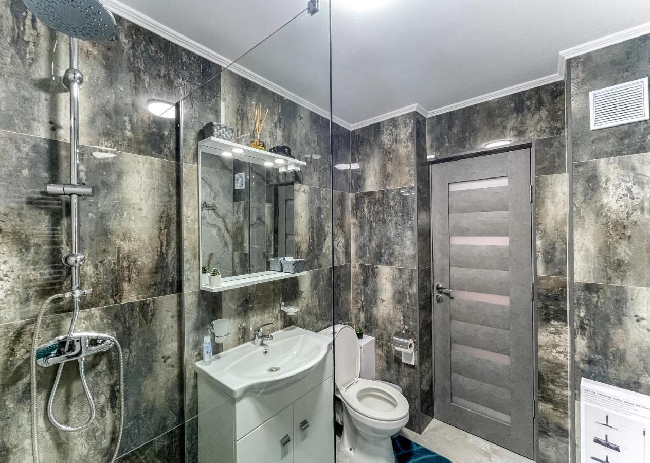 Loghin Residence Сучеава Екстериор снимка